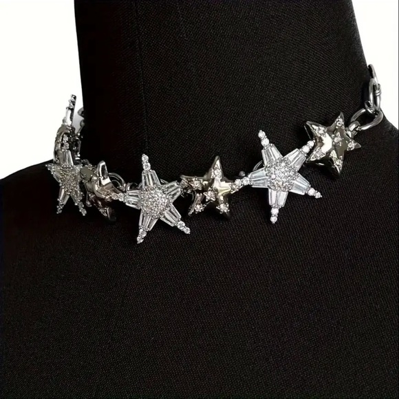 NWOT Y2K Star Necklace in Silver - Picture 2 of 4